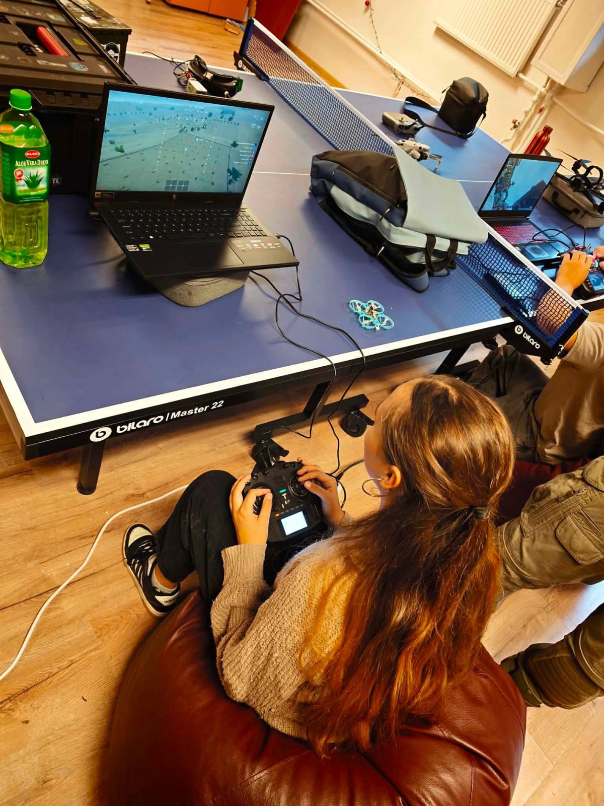 FPV akiniai ir valdymas